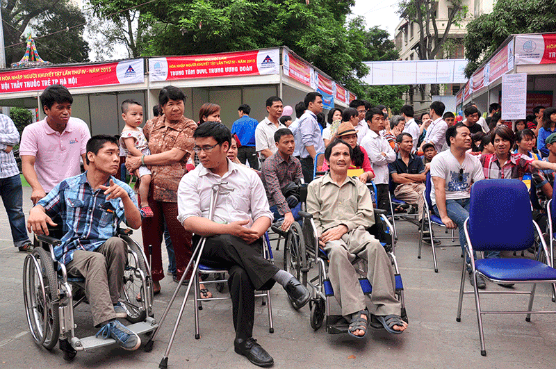Lợi dụng người khuyết tật để trục lợi có thể bị phạt đến 15 triệu đồng