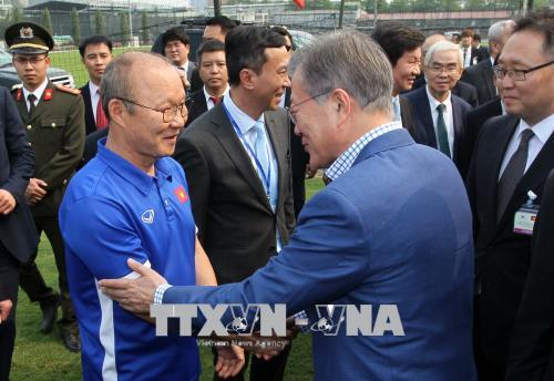 Tổng thống Moon Jae-in Việt Nam đang dần trở thành một đất nước công nghiệp tiên tiến