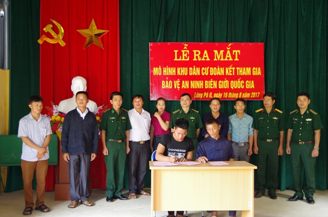 Lào Cai Hiệu quả từ mô hình “Khu dân cư đoàn kết tham gia bảo vệ an ninh biên giới quốc gia”