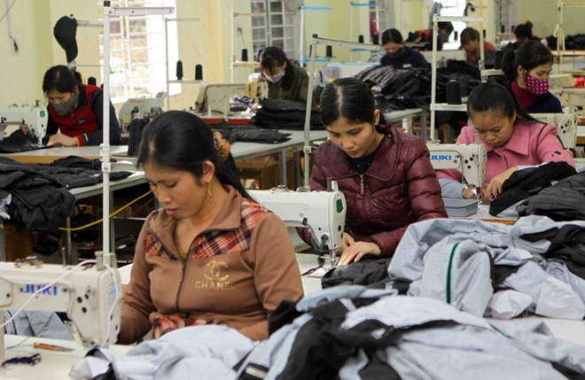 Ổn định kinh tế vĩ mô, tạo môi trường kinh doanh thuận lợi