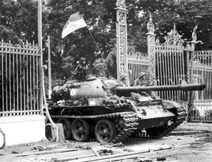 Tinh thần 30 4 Bài học về xây dựng Đảng