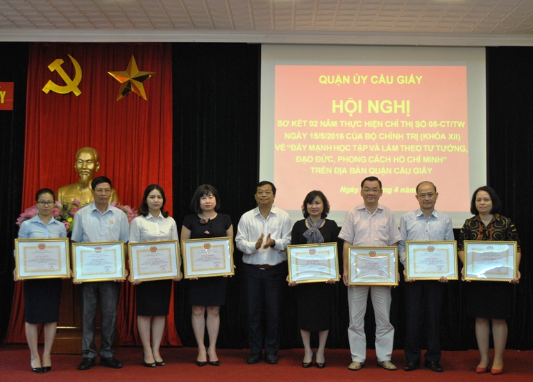 Quận Cầu Giấy Hà Nội  Nhân rộng mô hình hay, cách làm sáng tạo trong thực hiện Chỉ thị 05-CT TW