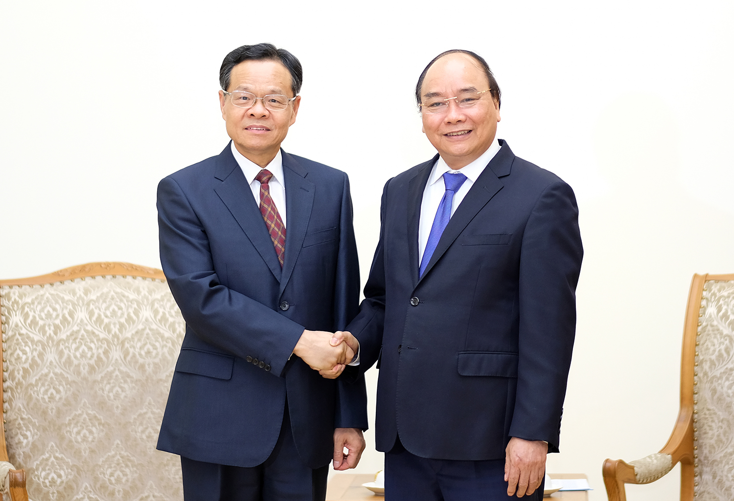 Hợp tác thương mại và phát triển kinh tế giữa các địa phương Việt Nam với tỉnh Quảng Tây Trung Quốc