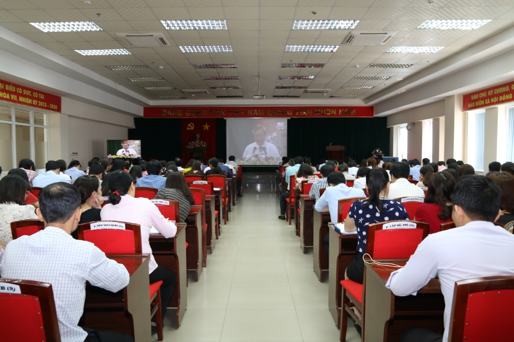 Đảng bộ Bảo hiểm xã hội tỉnh Đồng Nai quán triệt chuyên đề về học tập và làm theo Bác năm 2018