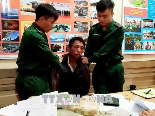 Sơn La Bắt giữ vụ vận chuyển trái phép 18 000 viên ma túy tổng hợp và 2 bánh heroin