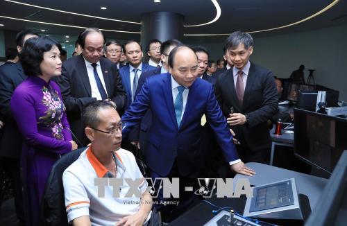 Thúc đẩy hợp tác với Singapore trong lĩnh vực dịch vụ logistic và hậu cần hiện đại