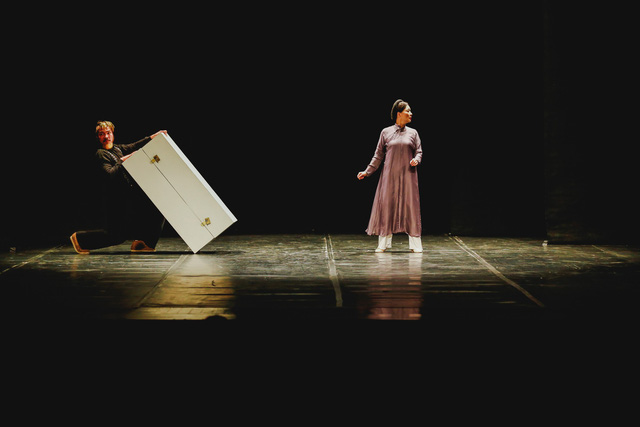 Vở hài kịch “Quẫn” tái ngộ khán giả Hà Nội