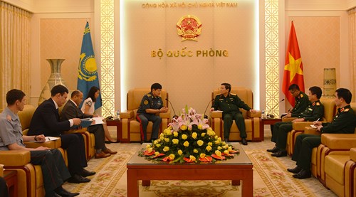 Đại tướng Ngô Xuân Lịch tiếp Thứ trưởng Bộ Quốc phòng Cộng hòa Kazakhstan