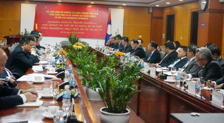 Bộ trưởng Bộ Năng lượng và Mỏ Lào Khăm-ma-ni In-thi-lát làm việc với Bộ Công Thương