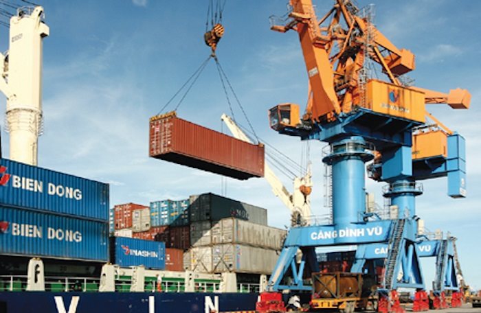 Đình chỉ 3 công chức tại Chi cục Hải quan cửa khẩu cảng Đình Vũ