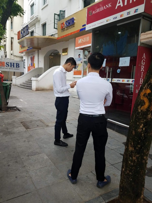 Agribank hoàn trả tiền cho 12 chủ thẻ ATM gặp sự cố