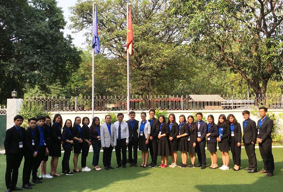 Đại sứ Việt Nam tại Ấn Độ tiếp Đoàn sinh viên Việt Nam