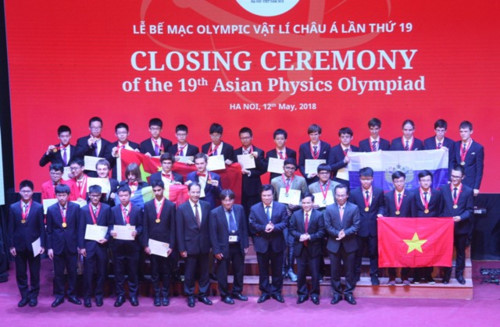 Việt Nam giành 4 Huy chương Vàng Olympic Vật lí Châu Á 2018