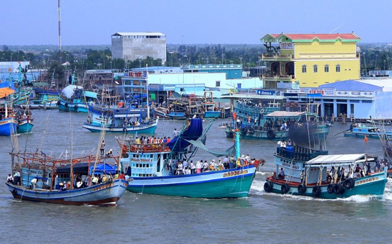 Cà Mau tích cực tuyên truyền pháp luật cho ngư dân