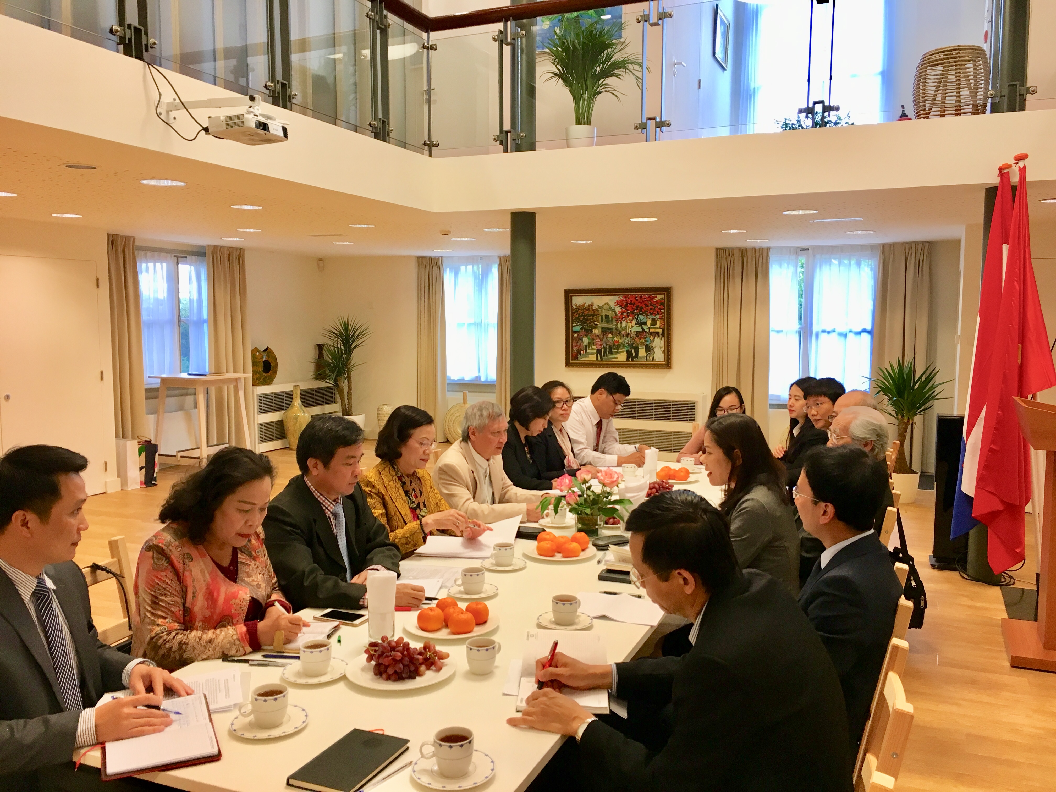 Ban Dân vận Trung ương tìm hiểu tình hình người Việt Nam tại Hà Lan