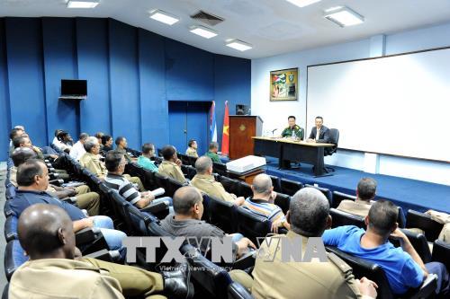 Việt Nam chia sẻ định hướng đổi mới và kinh nghiệm phát triển với Cuba
