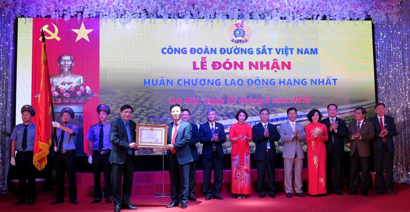 Công đoàn Đường sắt Việt Nam đón nhận Huân chương Lao động hạng Nhất