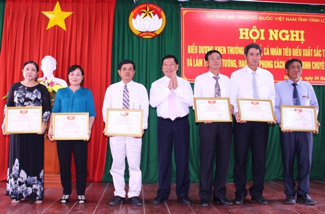 Vĩnh Long Đẩy mạnh việc học và làm theo Bác gắn với các phong trào thi đua yêu nước