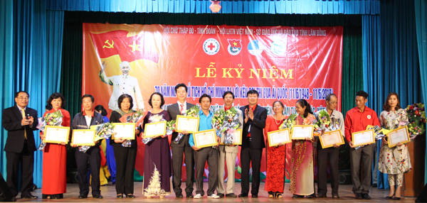Lâm Đồng Tuyên dương những tấm gương thực hiện tốt Chỉ thị 05