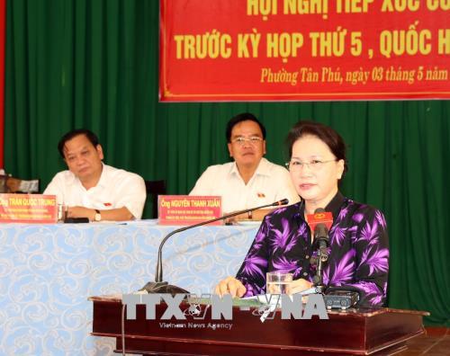 Chủ tịch Quốc hội Nguyễn Thị Kim Ngân tiếp xúc cử tri tại thành phố Cần Thơ
