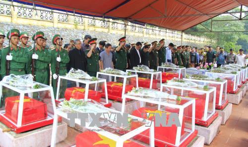 Kon Tum Truy điệu, an táng hài cốt liệt sĩ hy sinh tại Lào và Campuchia