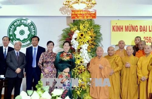 Đồng chí Nguyễn Thị Kim Ngân chúc mừng lễ Phật đản tại TP Hồ Chí Minh