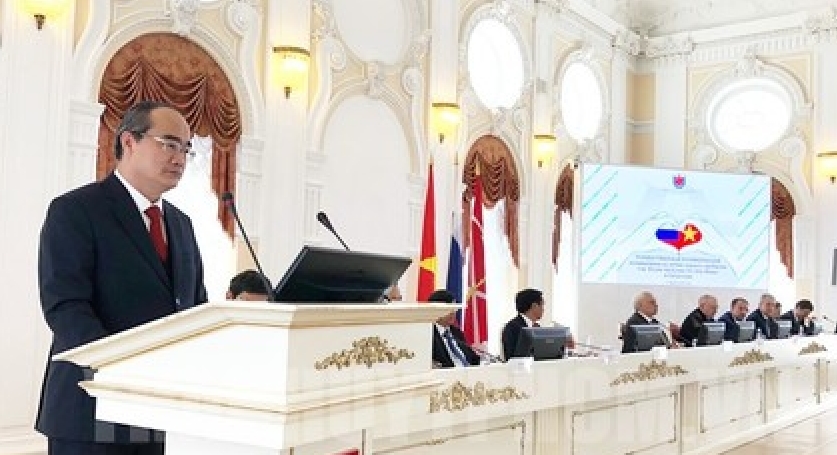St Petersburg long trọng kỷ niệm 95 năm ngày Chủ tịch Hồ Chí Minh lần đầu đến Nga