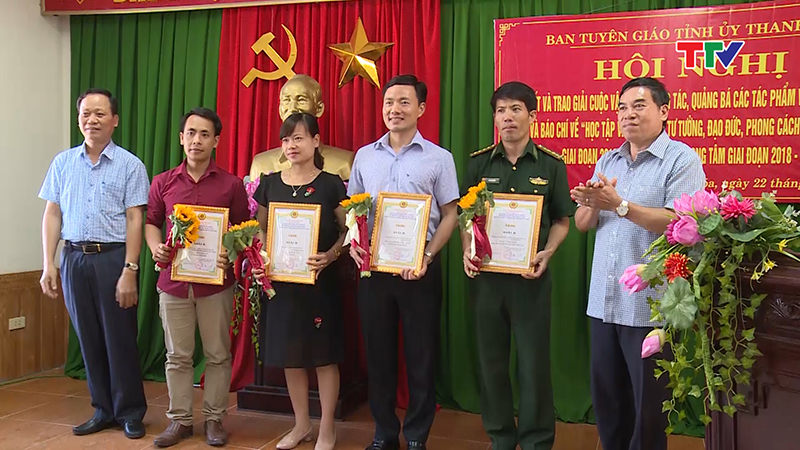 Thanh Hóa Trao giải Cuộc vận động sáng tác, quảng bá các tác phẩm văn học, nghệ thuật, báo chí về học và làm theo Bác