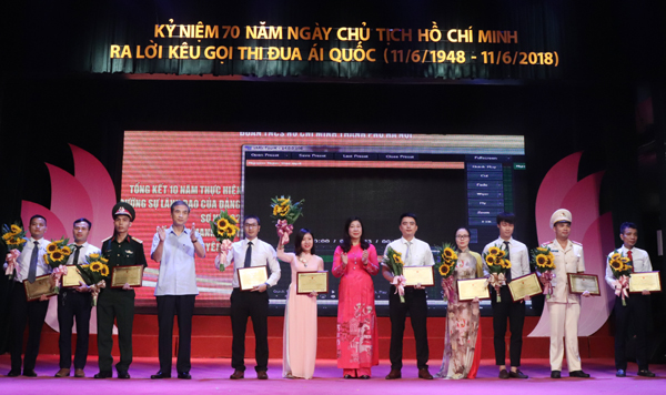 Tuyên dương 10 thanh niên tiên tiến làm theo lời Bác