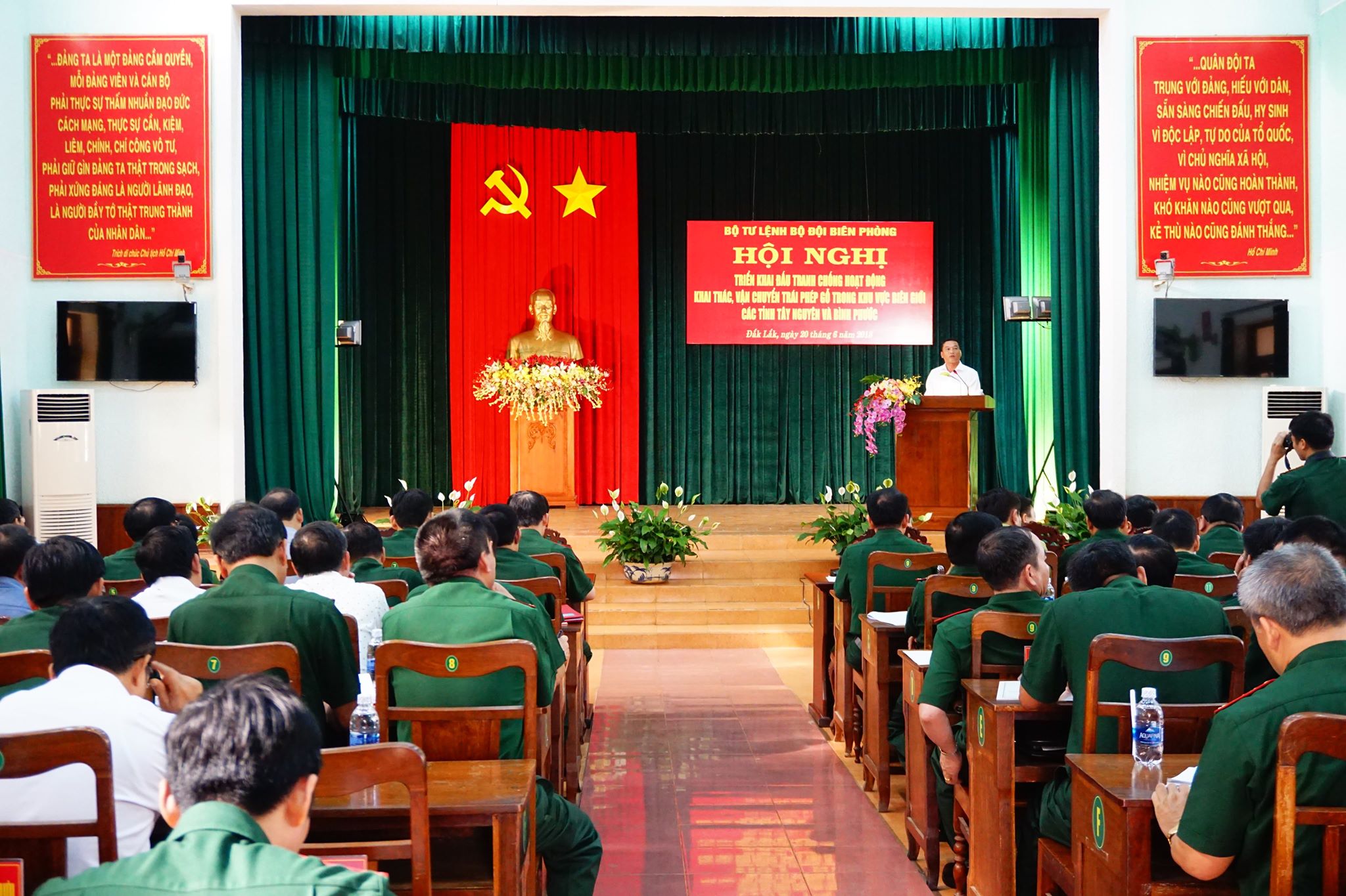 Đấu tranh chống khai thác, vận chuyển gỗ trái phép khu vực biên giới các tỉnh Tây Nguyên và Bình Phước