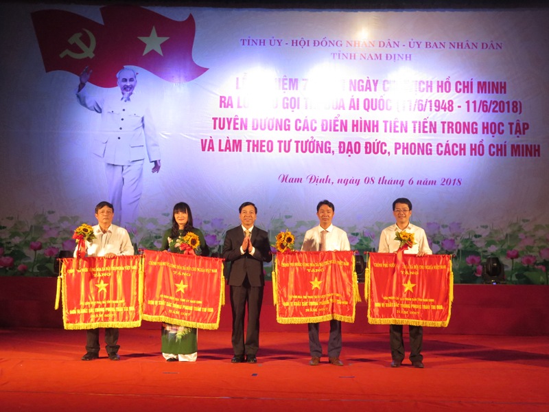 Nam Định Gắn các phong trào thi đua với thực hiện nhiệm vụ phát triển kinh tế - xã hội ​
