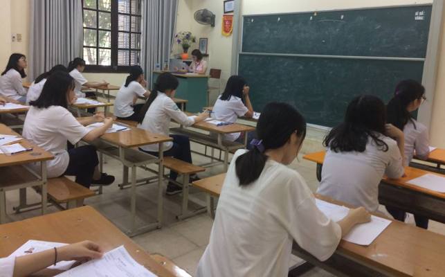 Hà Nội công bố điểm chuẩn vào lớp 10 song bằng và lớp 10 chuyên