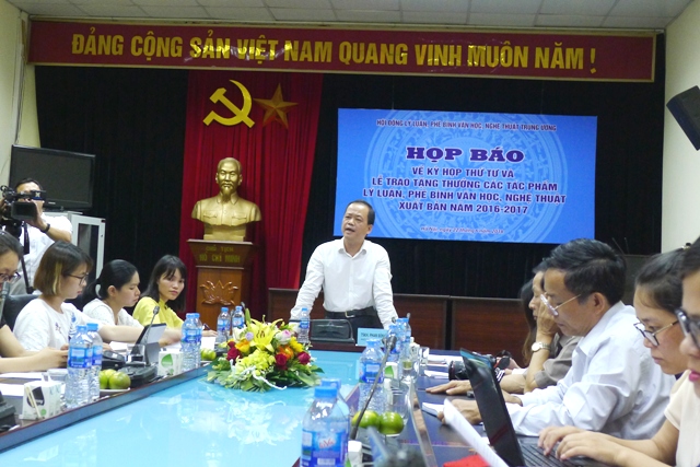 Tặng thưởng 28 tác phẩm lý luận, phê bình văn học, nghệ thuật xuất sắc