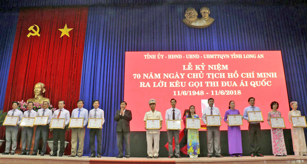 Nhiều hoạt động kỷ niệm 70 năm Ngày Chủ tịch Hồ Chí Minh ra Lời kêu gọi thi đua ái quốc