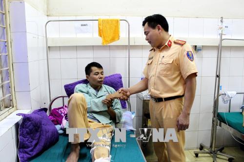 Điện Biên Trung úy Cảnh sát giao thông bị thương khi đang thi hành công vụ