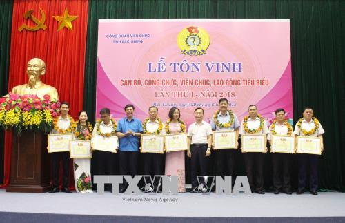 Bắc Giang Tôn vinh cán bộ, công chức, viên chức, người lao động tiêu biểu