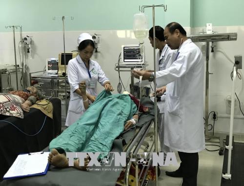 Vụ tai nạn xe khách nghiêm trọng trên đèo Lò Xo Huy động lực lượng tập trung cứu người