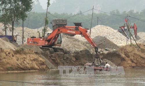 Làm rõ phản ánh tình trạng khai thác cát trái phép trên sông Hồng