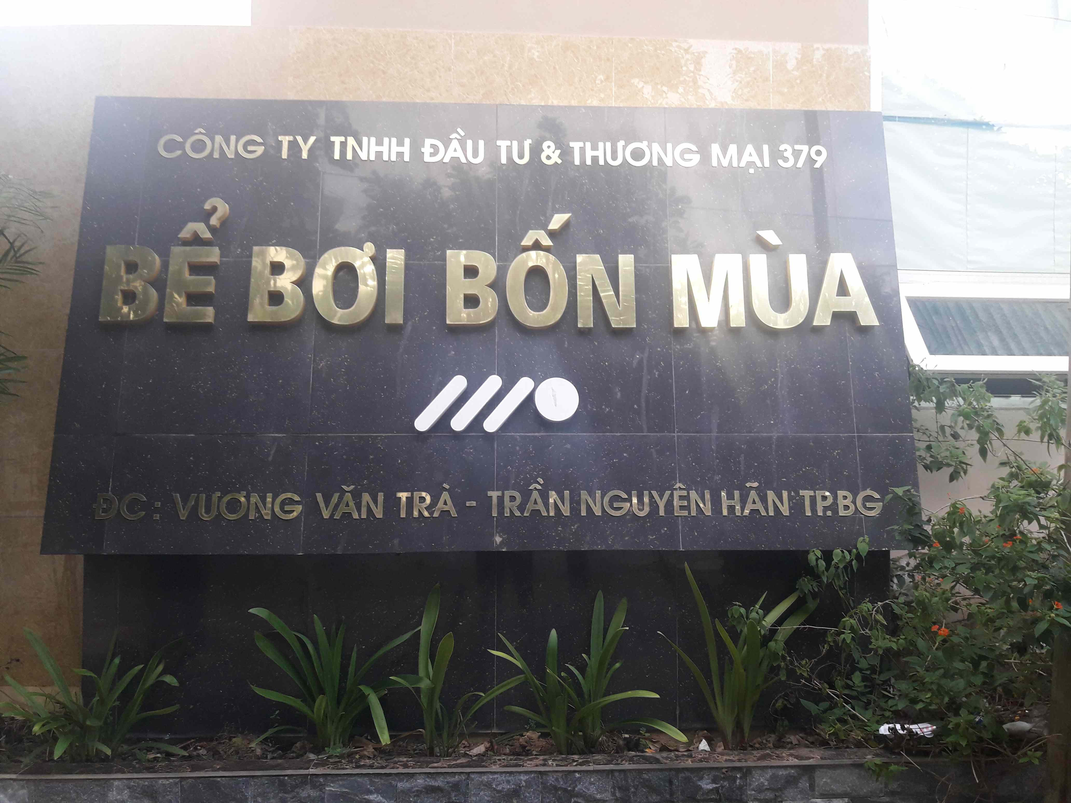 Bài 1 - Bể bơi Bốn mùa 379 Bắc Giang có vi phạm pháp luật