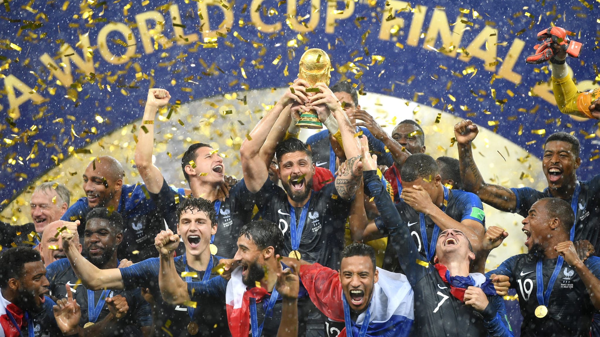 Pháp vô địch World Cup sau cơn mưa bàn thắng