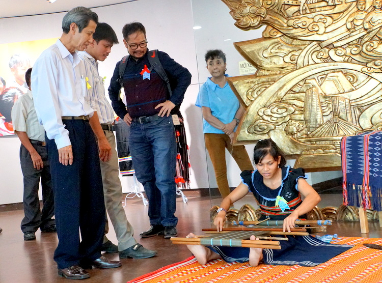 “Hành trình 20 năm đổi thay tại các tỉnh miền Trung và Tây Nguyên Việt Nam”
