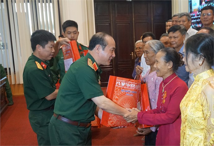 Thực hiện có hiệu quả Pháp lệnh ưu đãi người có công với cách mạng