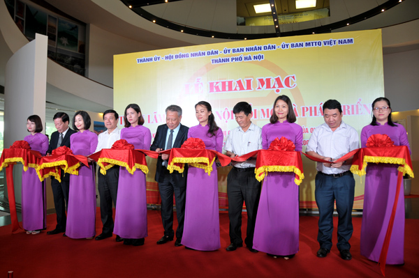 Ấn tượng ảnh về “Hà Nội đổi mới và phát triển”