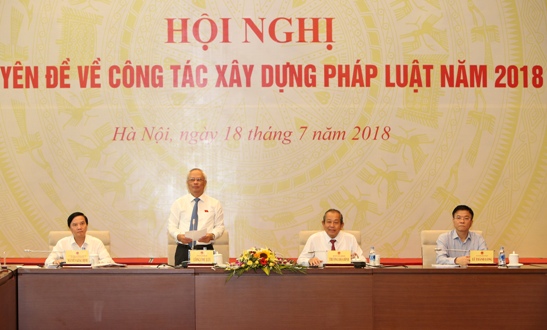 Cần siết chặt kỷ luật trong xây dựng luật, pháp lệnh