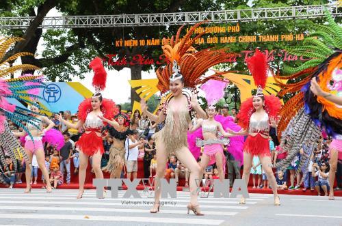 Tưng bừng Lễ hội “Tinh hoa Hà Nội – Hội tụ và tỏa sáng”