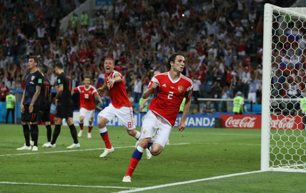World Cup 2018  Gấu Nga ngẩng cao đầu rời cuộc chơi