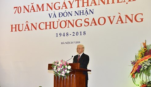 Văn nghệ phải chiếu sáng cuộc sống, bồi dưỡng, nâng cao con người