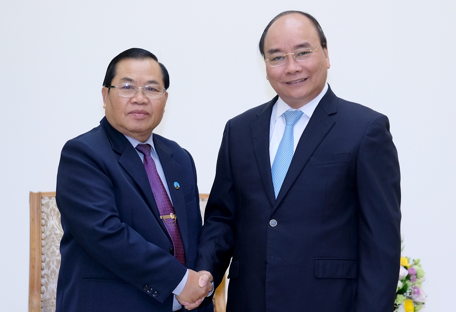 Tiếp tục phát triển quan hệ đặc biệt Việt-Lào