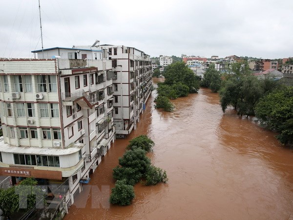 Mưa lũ ở khu vực Tây Nam Trung Quốc khiến 100 000 người phải sơ tán