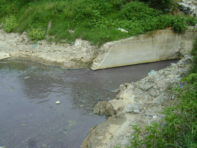 Bài 2 - Nhiều hệ lụy từ những dòng sông chết”